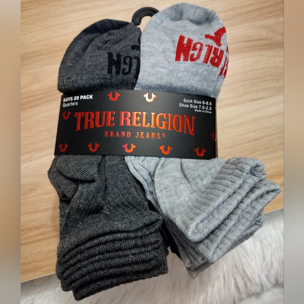 True Religion Boys 20 Packs Quarters Multicolor Pack Shoe Size 7.5-2.5 (New)